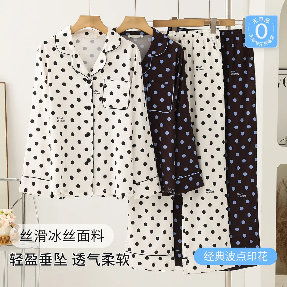 Conjunto de pijama de seda helada para mujeres con lunares clásicos