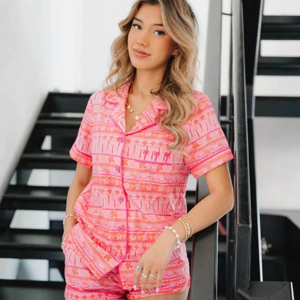 Conjunto de pijama casual de mujer con cuello de solapa, estampado, de manga corta y pantalones cortos
