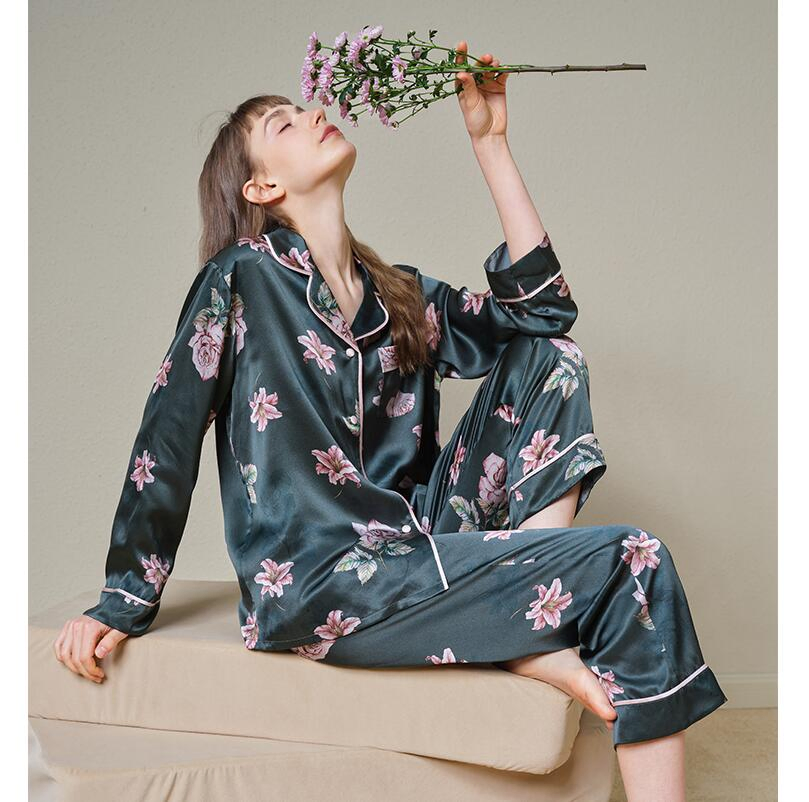 Pijamas de seda satinada personalizados para mujeres