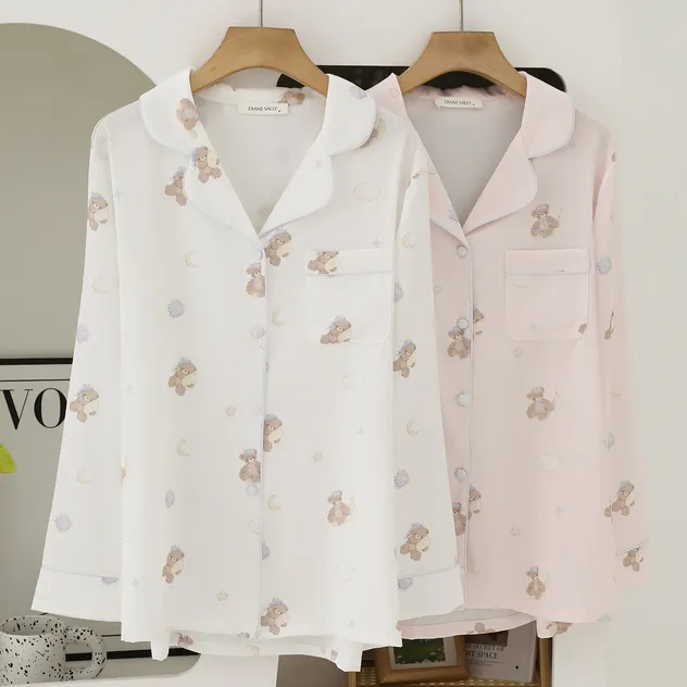 Detalle del pijama de seda helada