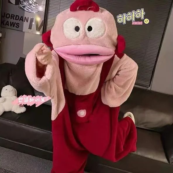 Pijamas de una pieza al por mayor, de estilo caricaturesco y peculiar, forrados con coral de invierno, gruesos y cálidos, se pueden usar como ropa exterior o de descanso