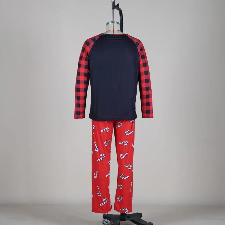 Pijamas de vacaciones a medida con estampado de cuadros para reuniones familiares