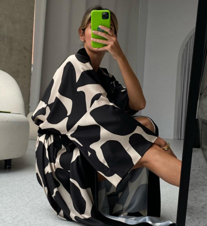 Conjunto de pijama para mujeres de tallas grandes con bata de manga larga, atuendo diario