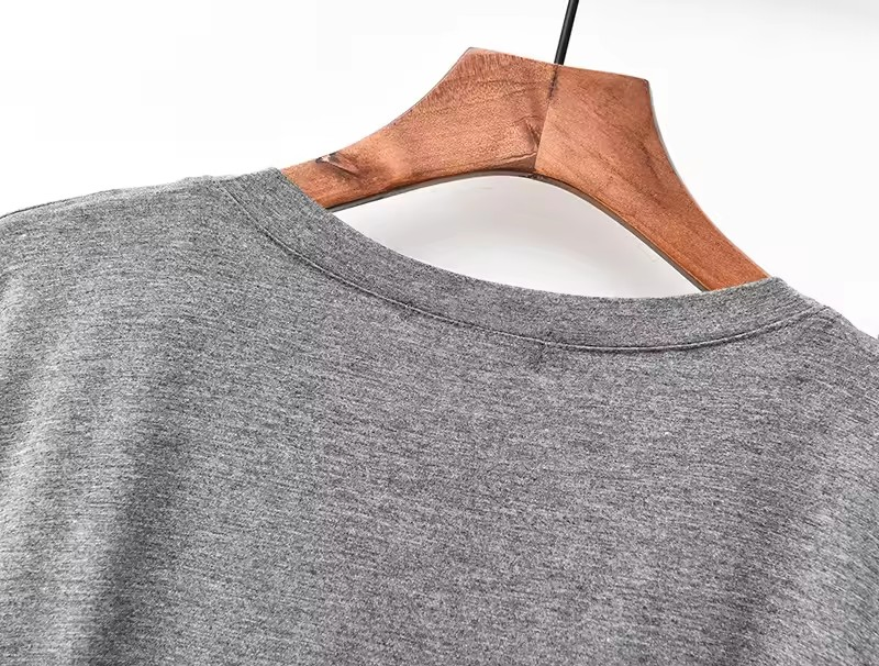 Pijamas de verano casuales de dos piezas de modal para hombres de alta calidad con cuello en V y mangas cortas. Ropa cómoda para el hogar. Talla grande. Transpirable