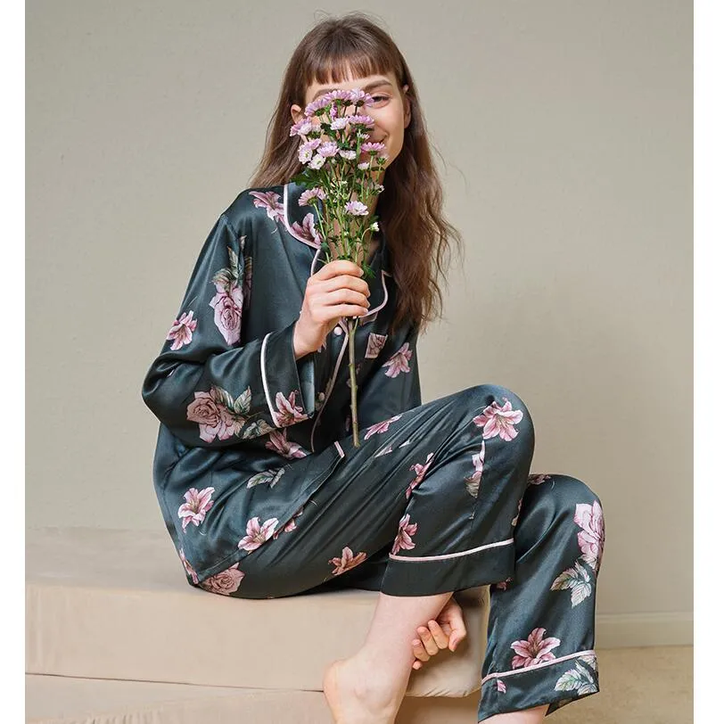 Pijamas de seda satinada personalizados para mujeres