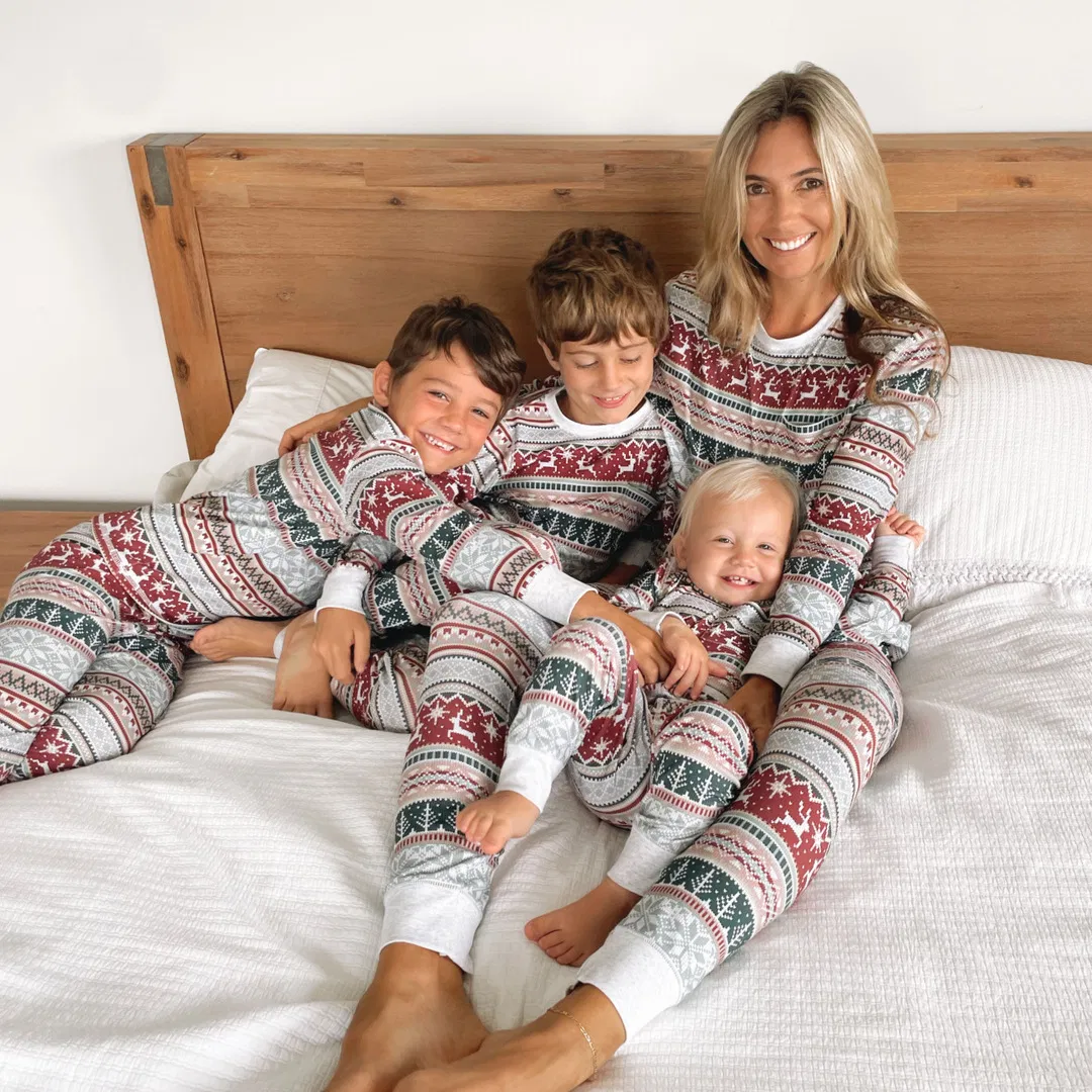 Pijamas navideños europeos para padres e hijos, conjunto de pijamas para el hogar