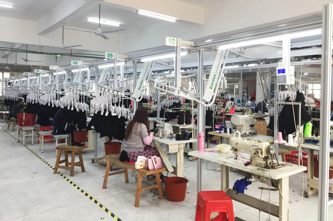 Ropa de dormir de algodón de alta calidad de manga larga a rayas para hombres, mujeres, niños y familias, atuendos casuales para fiestas navideñas