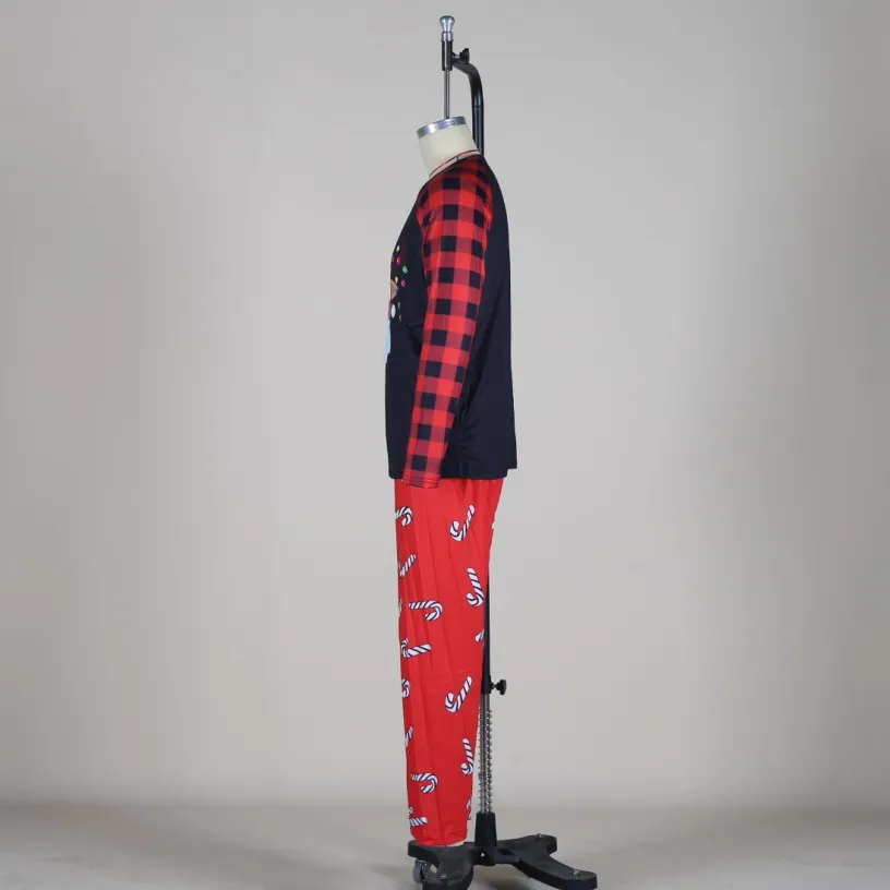 Pijamas de vacaciones a medida con estampado de cuadros para reuniones familiares