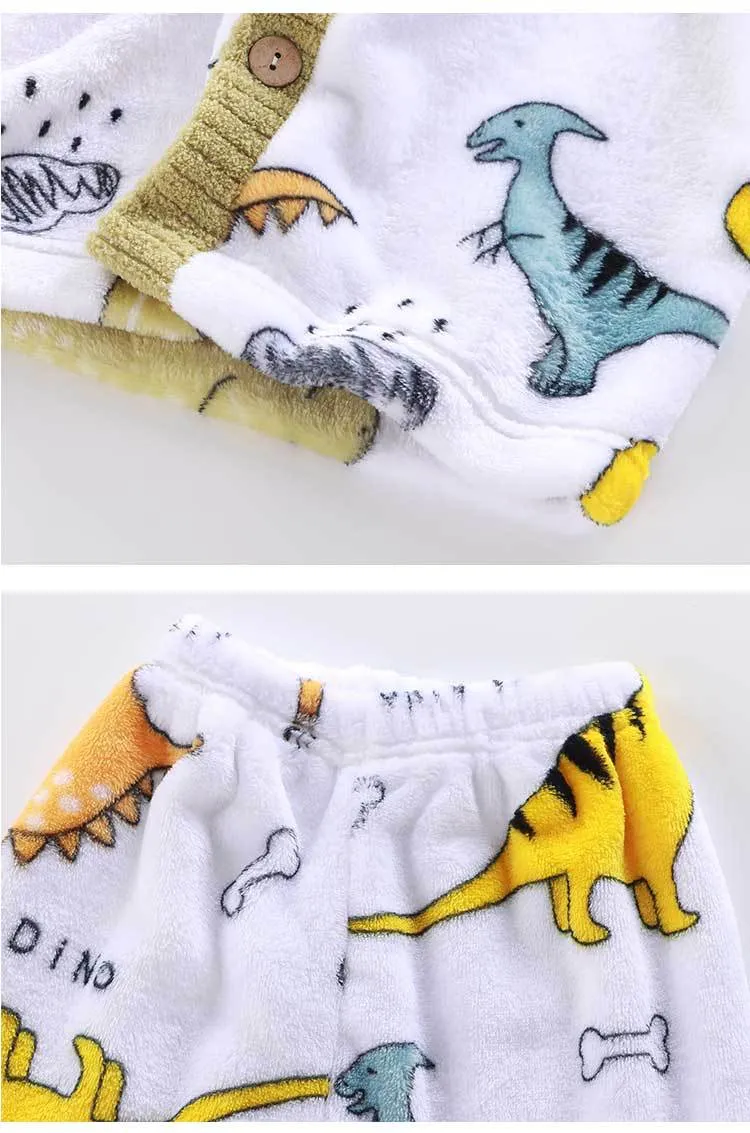 Detalle pijama niños felpa coral