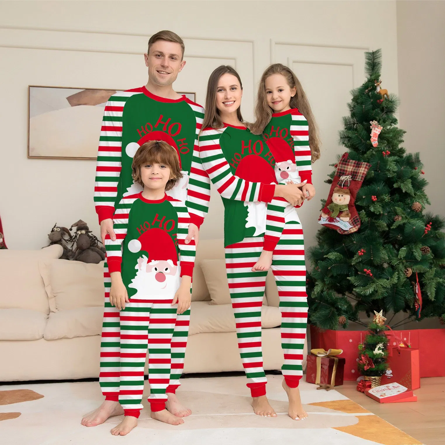 Pijamas navideños familiares personalizados con diseños de sublimación únicos