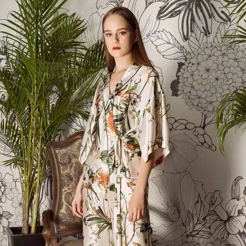 Ropa de casa de seda impresa digital a medida