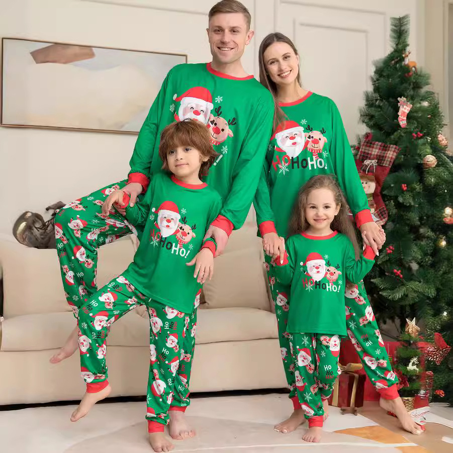 Pijamas navideños familiares personalizados con diseños de sublimación únicos