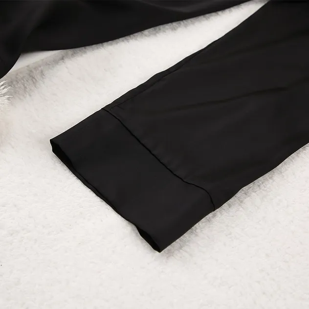 Conjunto de pijamas de dos piezas de camisa de satén suelta de manga larga y pantalón de pierna ancha estilo chica suave