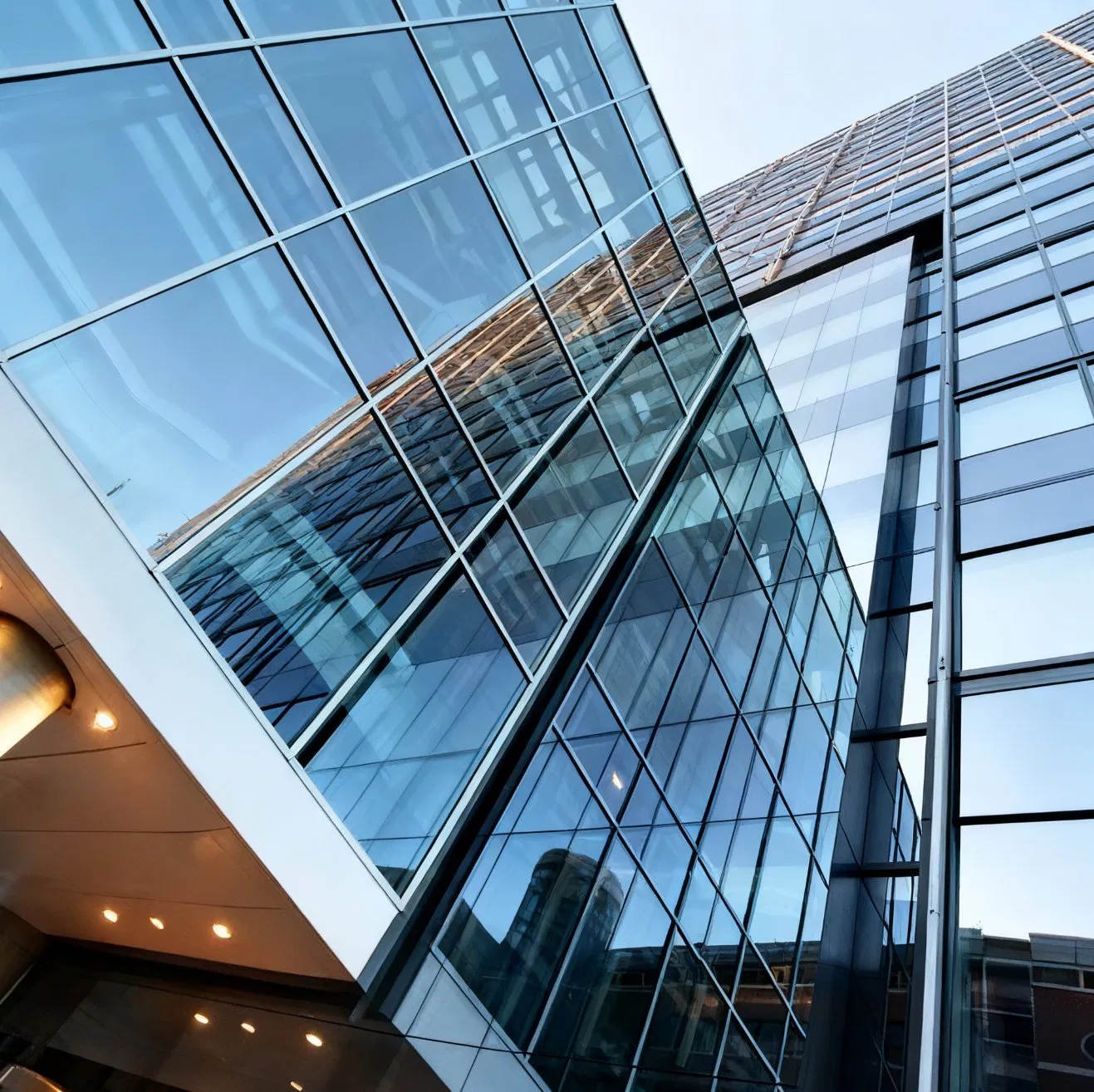 Customized Fixed Window Curtain Walls Aluminium Safety Glass Shaped