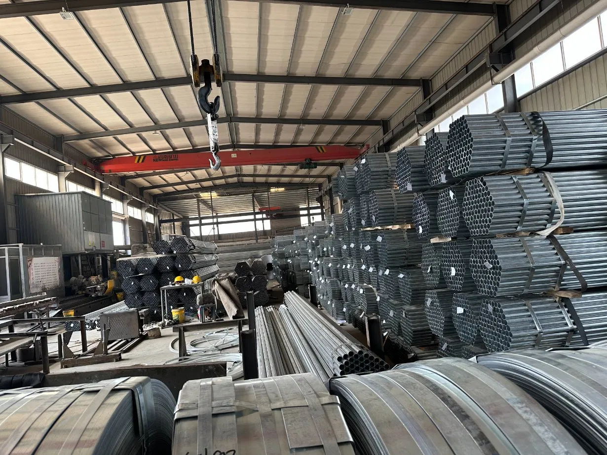 Q235 Zinc Coated Tubes Galvanized Steel Round Tube Perforated Material