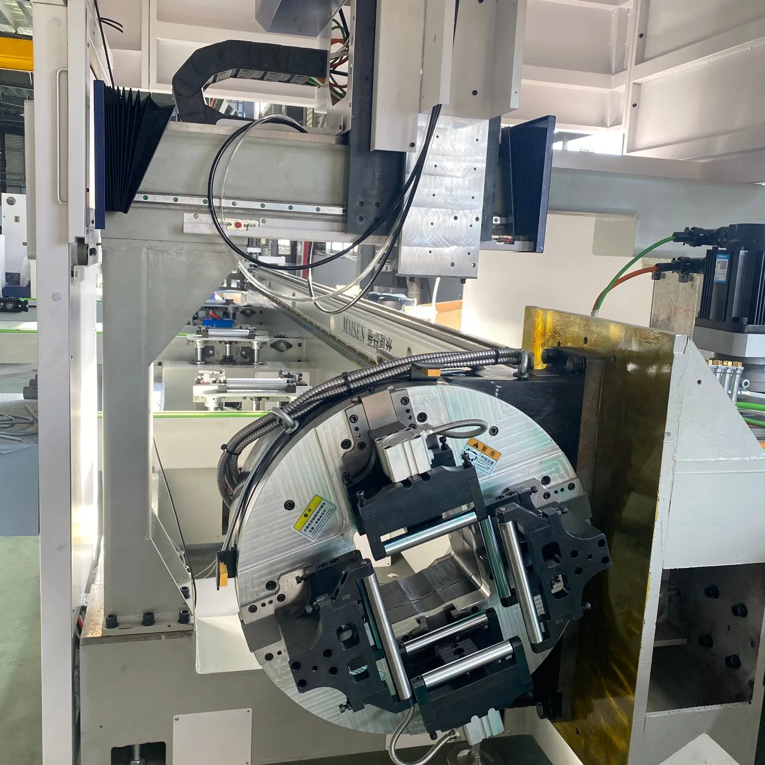 High Precision, High-Power, Fast Speed, Cost-Effective Laser Cutting Machine CNC Laser Machine with CE Certification, Capable of Quickly Cutting Parts