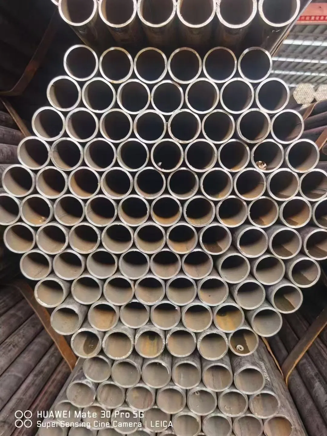 Q235 Zinc Coated Tubes Galvanized Steel Round Tube Perforated Material
