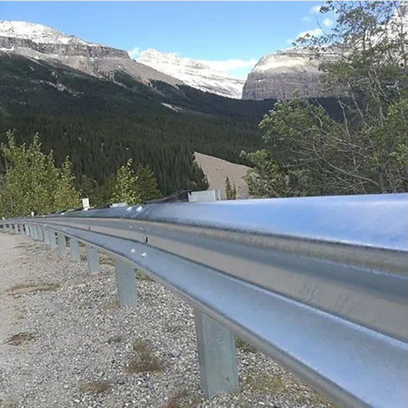 S235jr/S355jr Strong Safety Highway Guardrail Road Safety W Beam Fence Traffic Barrier