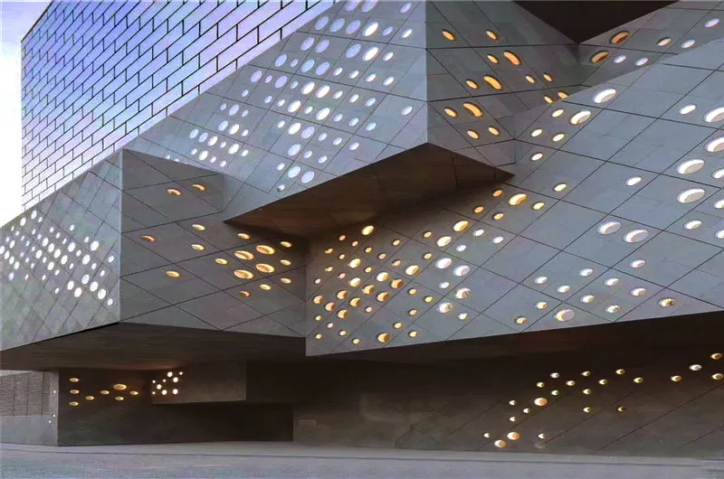 Aluminum panel curtain wall