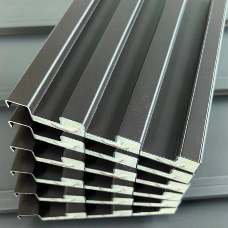 Aluminum Corrugated Roof Sandwich Board Exterior Great Wall Profile Aluminum Thermal Insulation PU Wall Panel Roofing Tile for Industrial Buildings