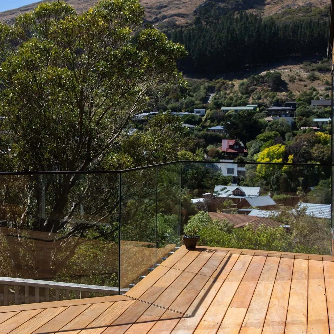 Residential Aluminum and Fully Frameless Glazed Railing Systems