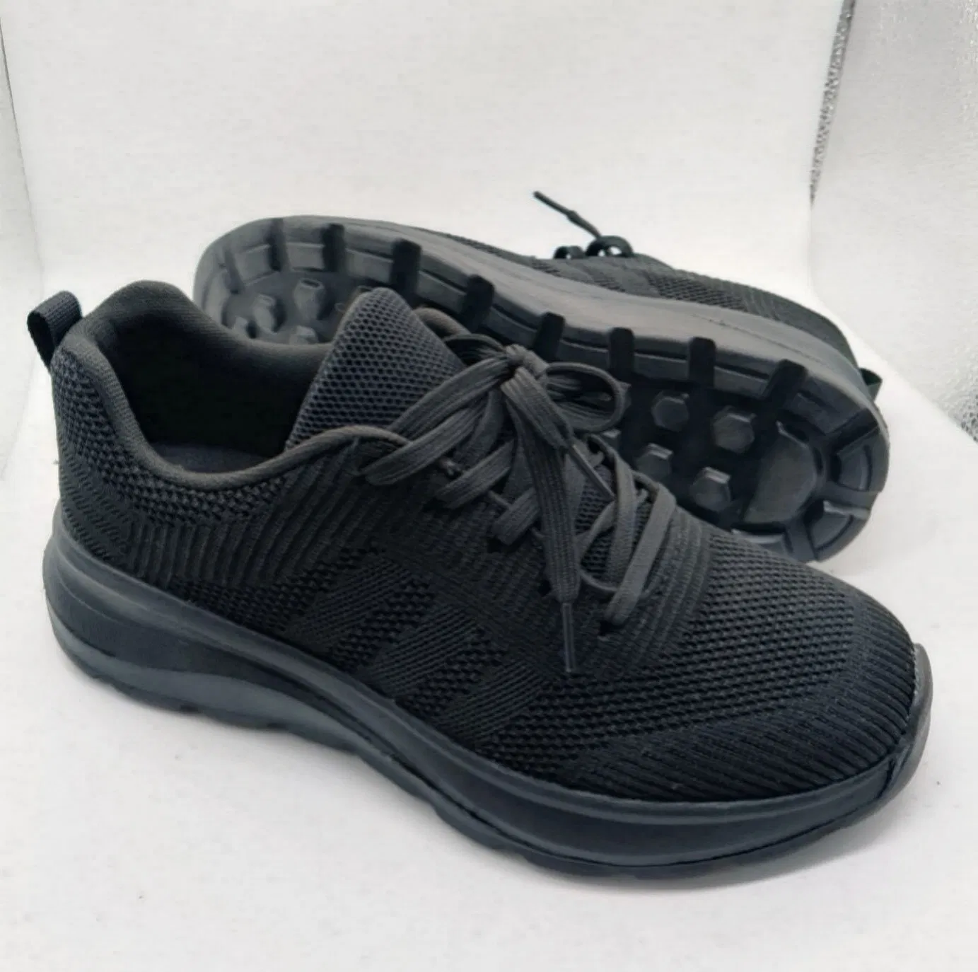 High-Performance Sport Shoes Combining Style and High-Quality Materials