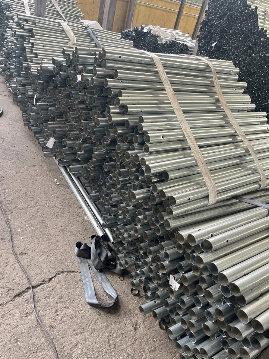 Q235 Zinc Coated Tubes Galvanized Steel Round Tube Perforated Material