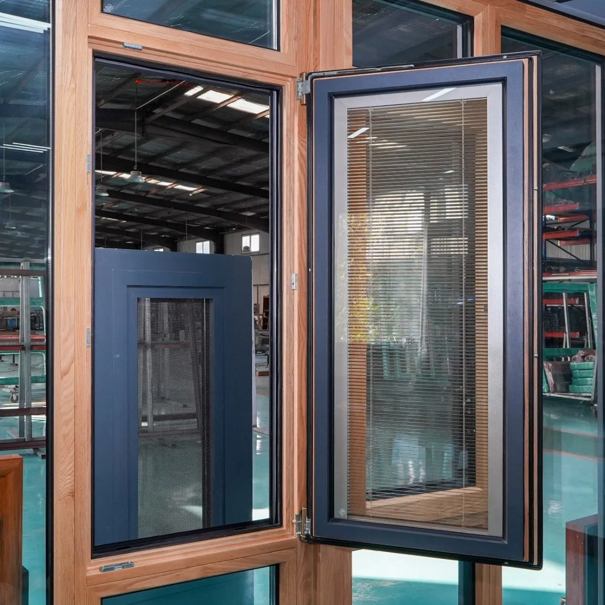 Good Thermal Insulation Sound Insulation High Protective Properties Aluminum Clad Wooden Window Shutter Window Casement Window