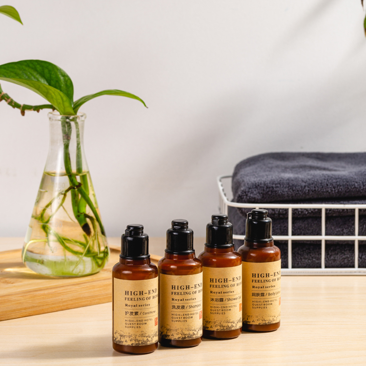 Oriental Zen Hotel Shower Gel (35ml) - Pearl White in Ceramic Bell Bottle, Black Flip Cap, Herbal Bath Experience