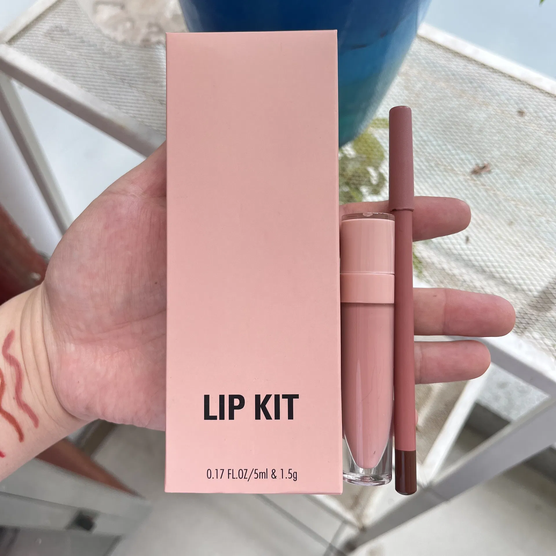 Lip Kit Detail 1