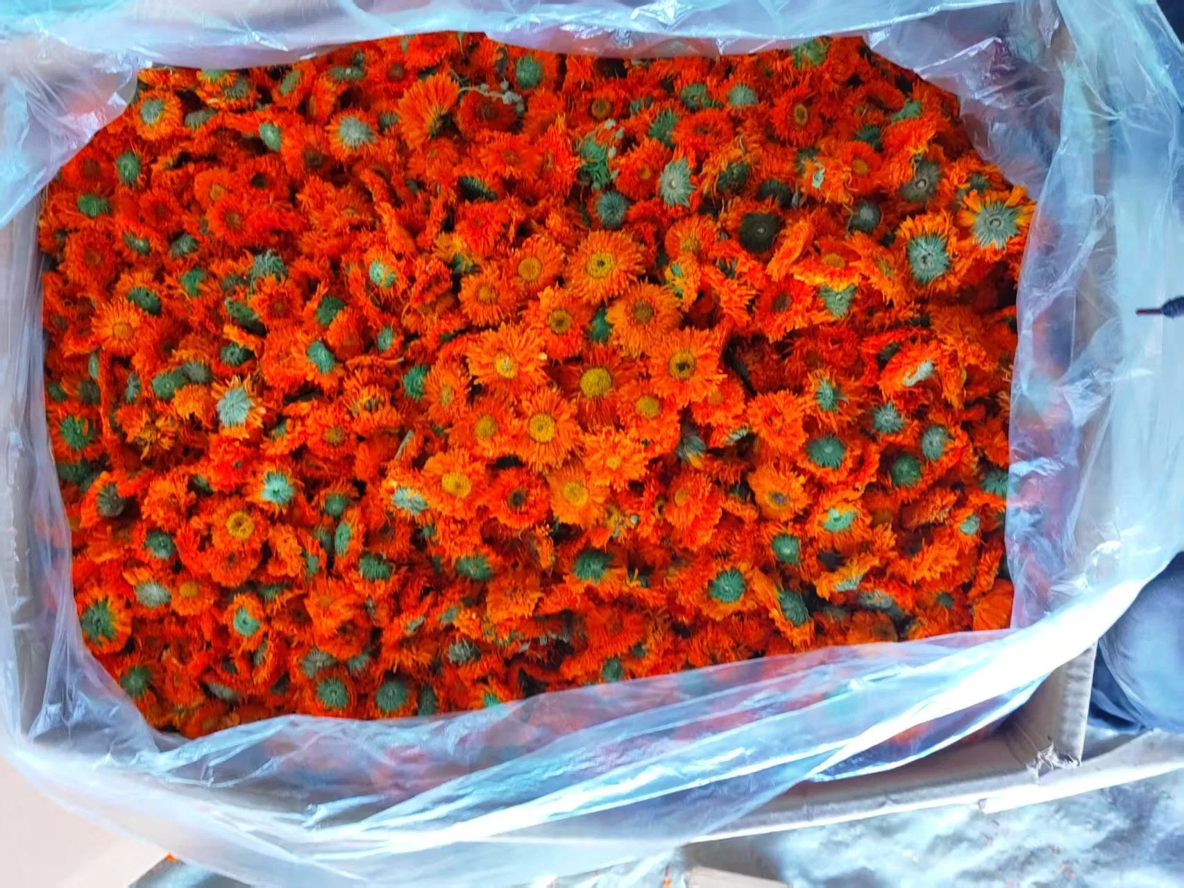 Translation Results: Natural Orange Blossom, Calendula, Dried Flowers, Herbal Bath Cosmetics, Soap, Candles, Tea Ornaments, Health Tea