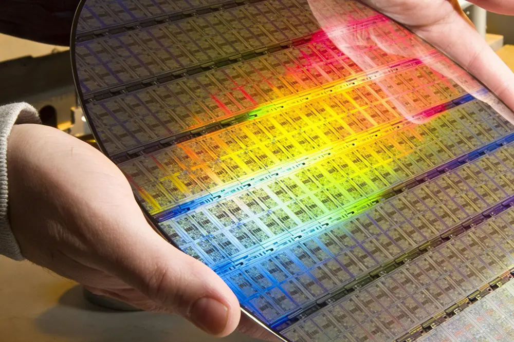 Glass and quartz parts for semiconductor assemblies