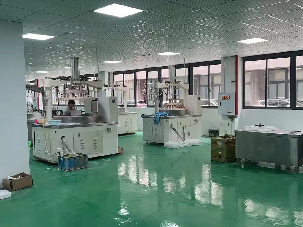 Precision glass grinding and polishing of fused silica plates