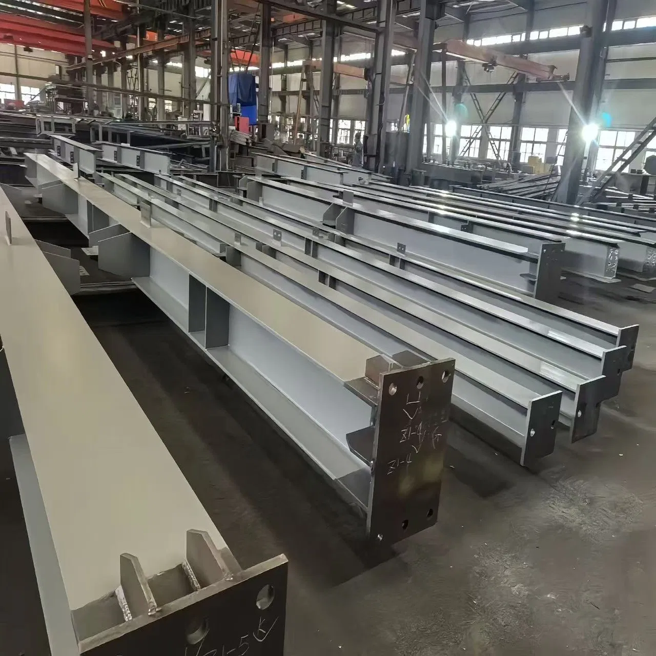 Lightweight Prefabricated Steel Structure Villa, 200-500 for Residential Use