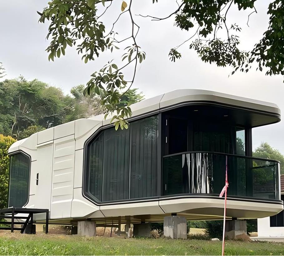 Wholesale Price Custom Space Capsule Units - Export Specialist for Holiday Parks