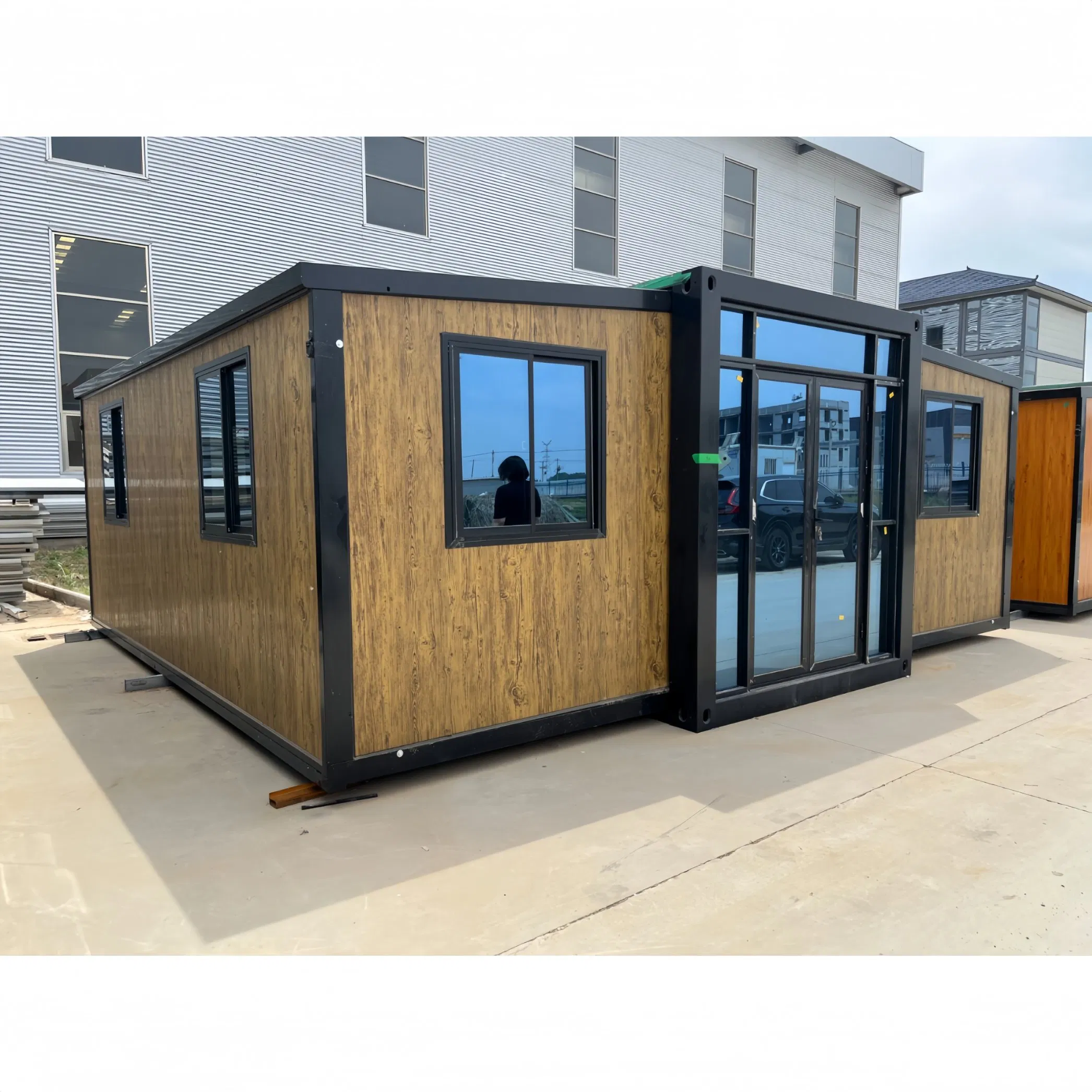 Customized 20FT 30FT 40FT Portable Mobile Modern Folding Expandable Container House