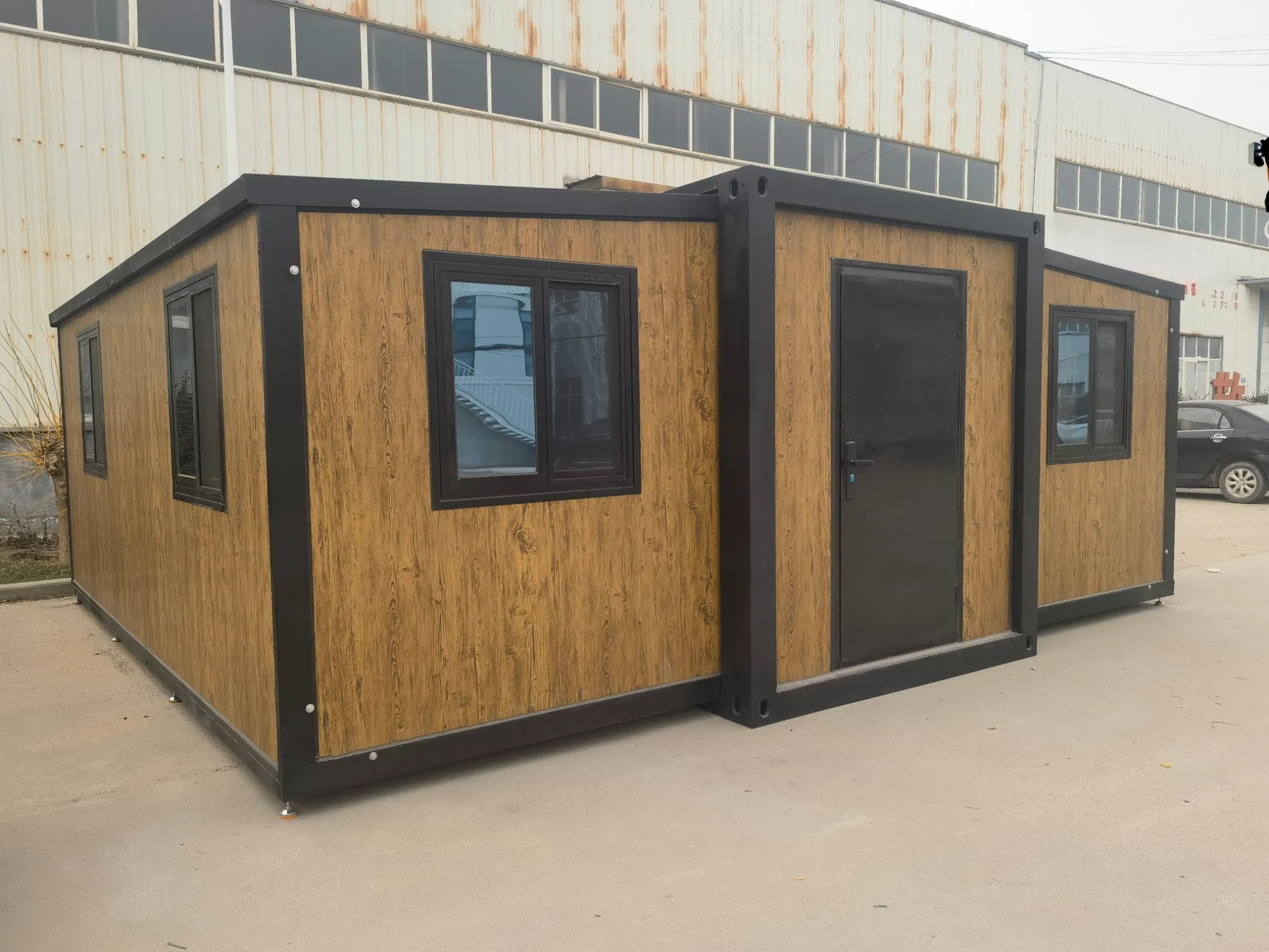 Customized 20FT 30FT 40FT Portable Mobile Modern Folding Expandable Container House