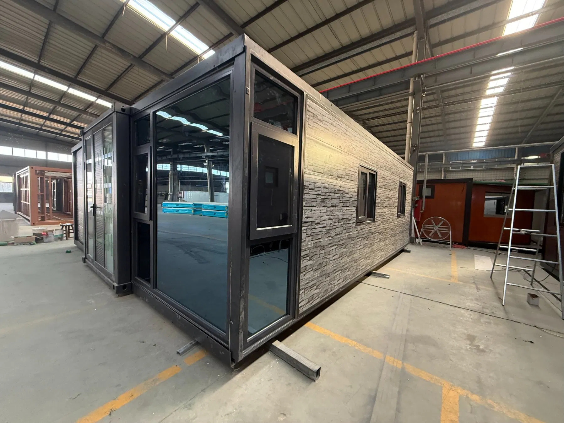 25FT Expandable Container Home with Two Bedrooms and Bathroom