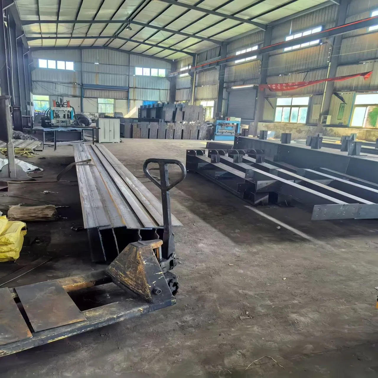 Lightweight Prefabricated Steel Structure Villa, 200-500 for Residential Use