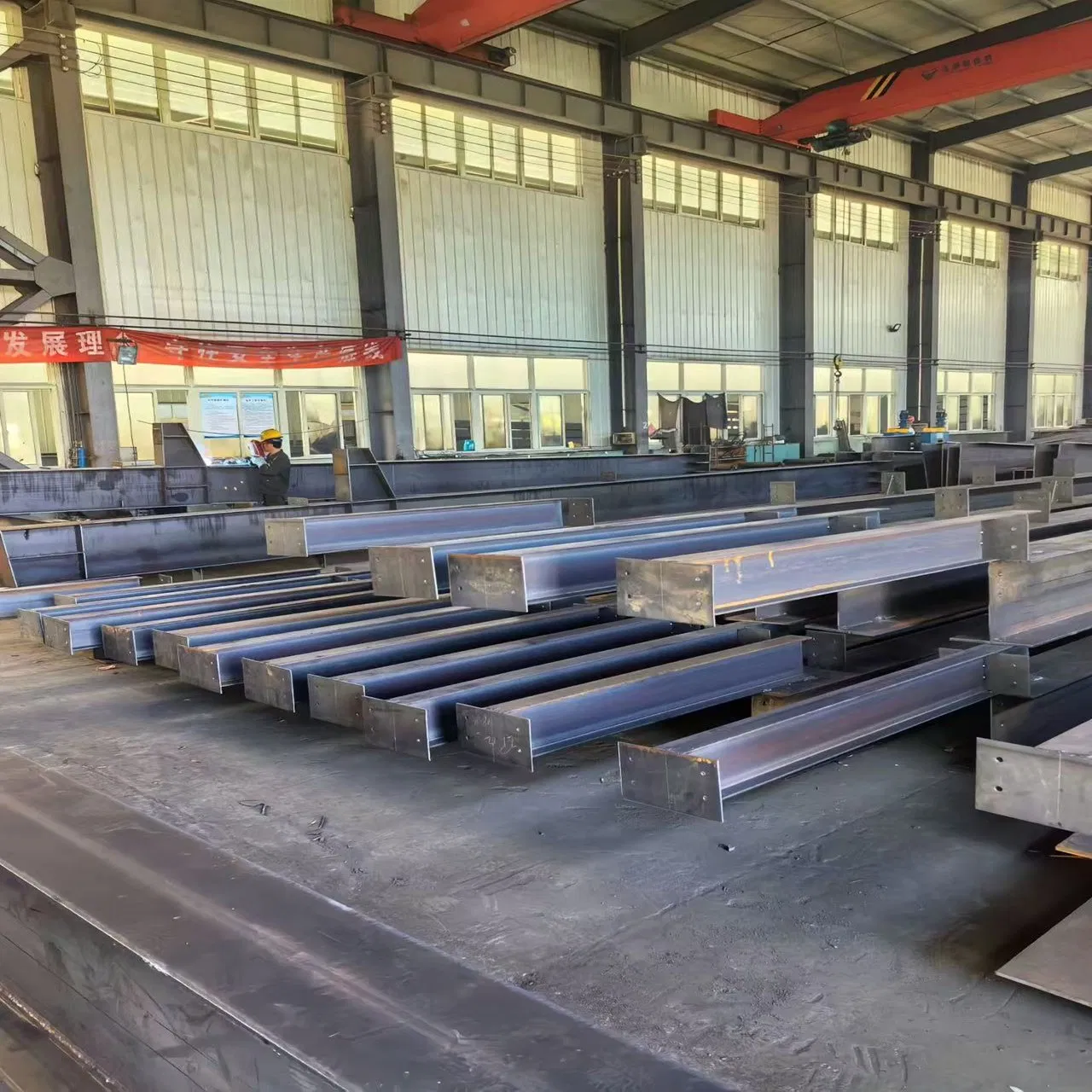 Lightweight Prefabricated Steel Structure Villa, 200-500 for Residential Use