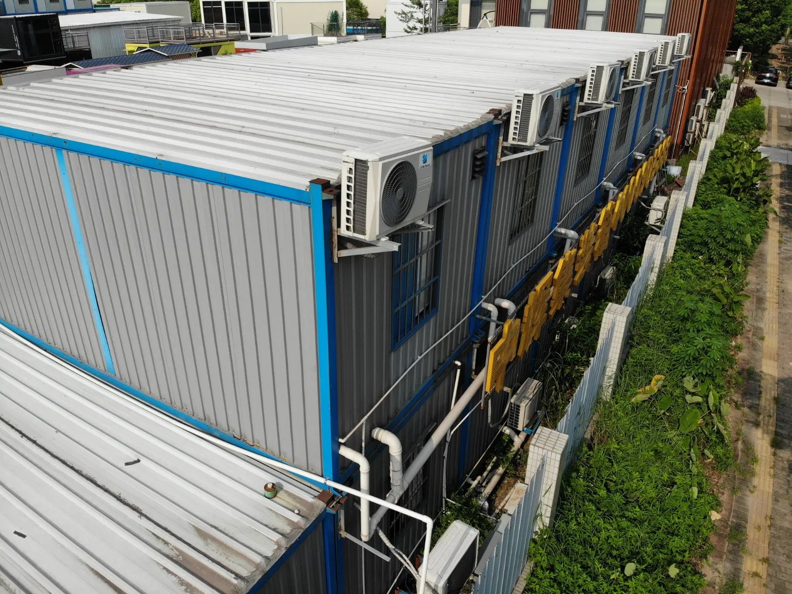 Prefabricated Container Units: Rapid Assembly, Mobile and Waterproof for Commercial Capsule-Style Initiatives