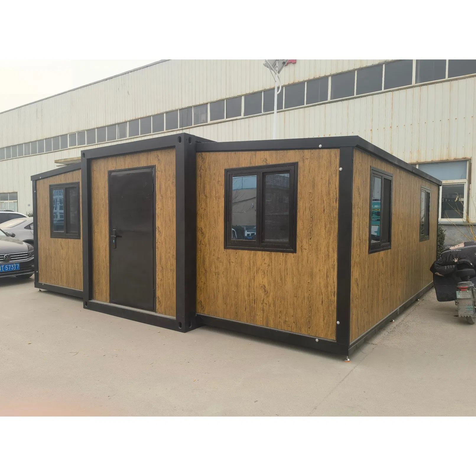Customized 20FT 30FT 40FT Portable Mobile Modern Folding Expandable Container House