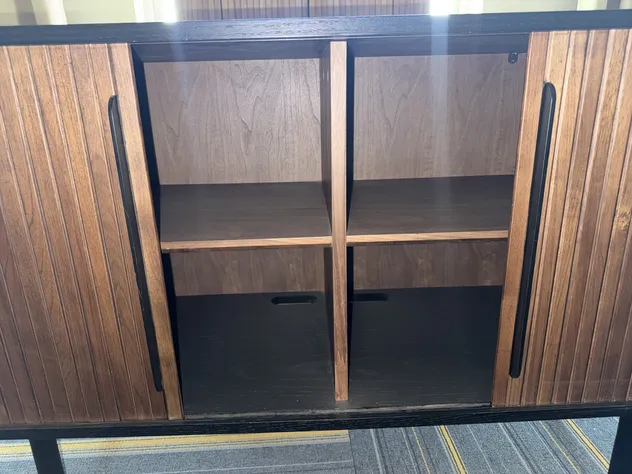 Sideboard 3