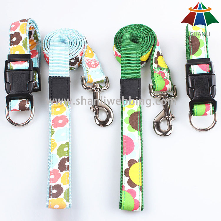 Wholesale Dog Harness Adjustable Pet Training Collar Pet Supply Christmas Products Nylon Polyester Coated Retractable Dog Training Lead Leather Rope Leash