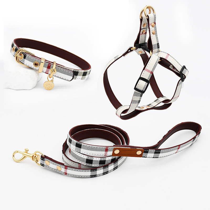 Customize Luxury Air Tag Anti-Lost Smart GPS Charms Pet Cat Dog Pet Tracking Tracker Collar &amp; Leashes Single Bell Reflective Footprint