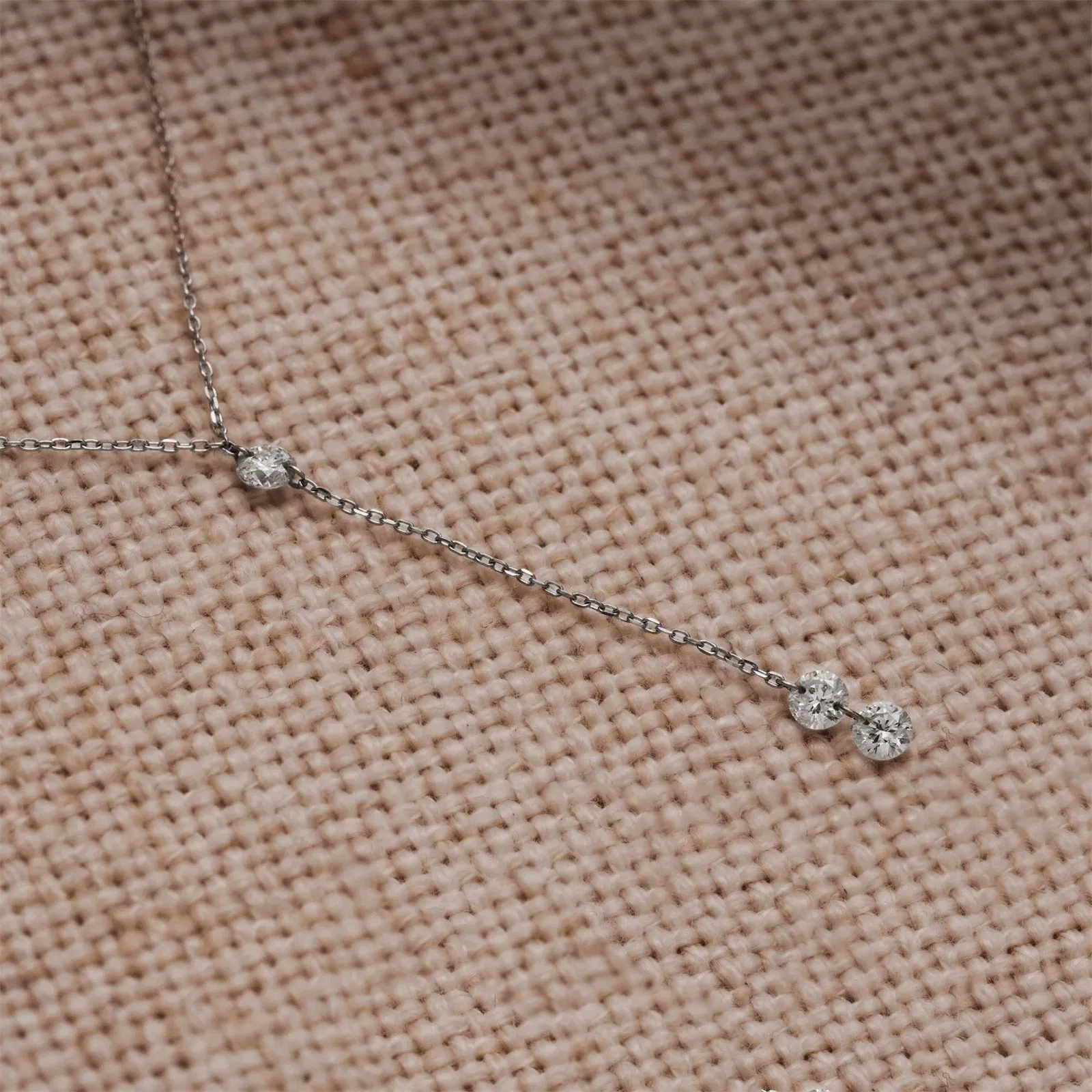 Three Diamonds Floating CZ Y-Necklace Heart Shape Pattern Trendy Silver Gold