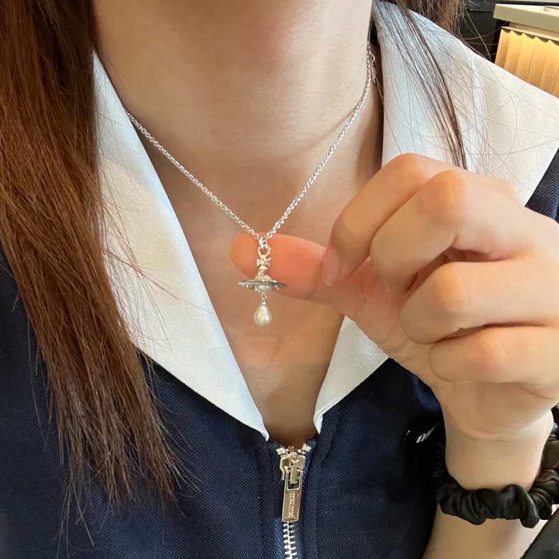 Pearl Necklace View 8