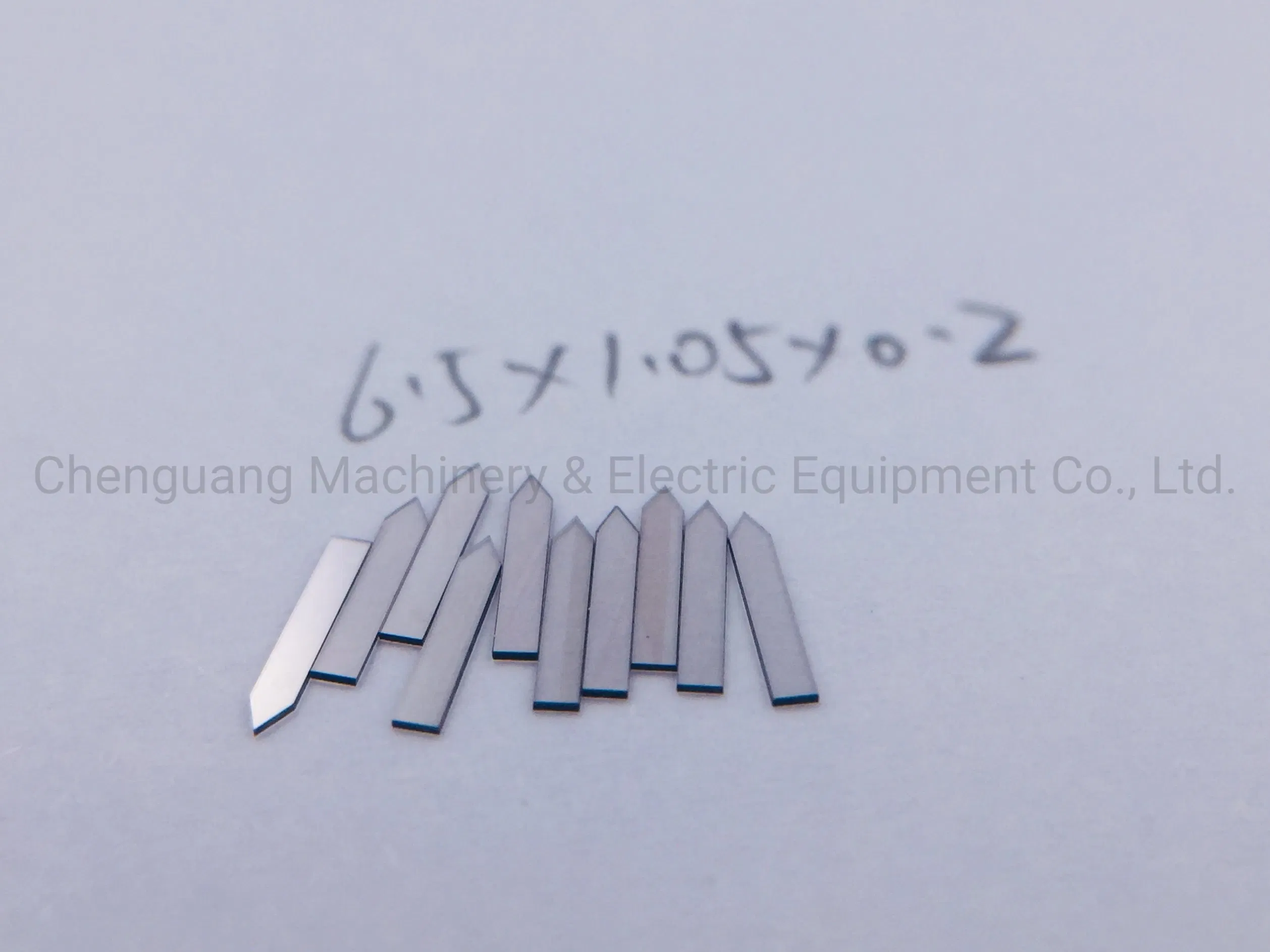 Ultra Thin Diamond Surgical Blades Best CVD Diamond Scalpel 110 Orientation 2PT 6.5*1*0.2