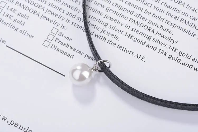 Pearl Pendant Choker 3