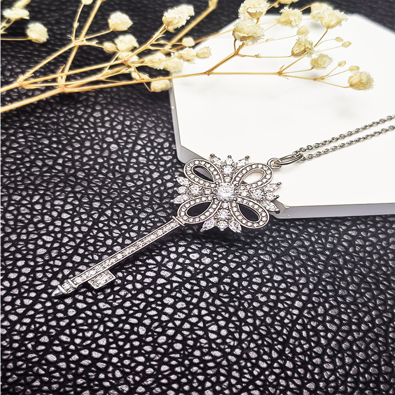 Hot Sale Modern Style Fashion Design Versatile Women's Jewelry 925 Silver Pendants for Daily Wear